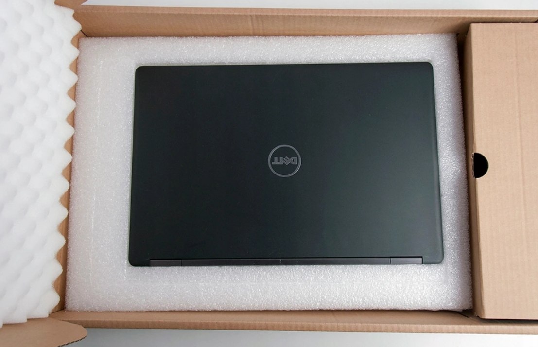 Dell 5580 i5-7440HQ 256SSD16GB W10PRO REFUB BOX Przekątna ekranu 15.6"